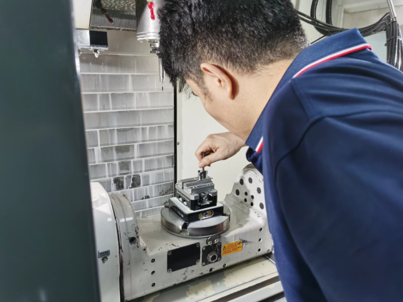 weldo 5-axis cnc engineer texted the size