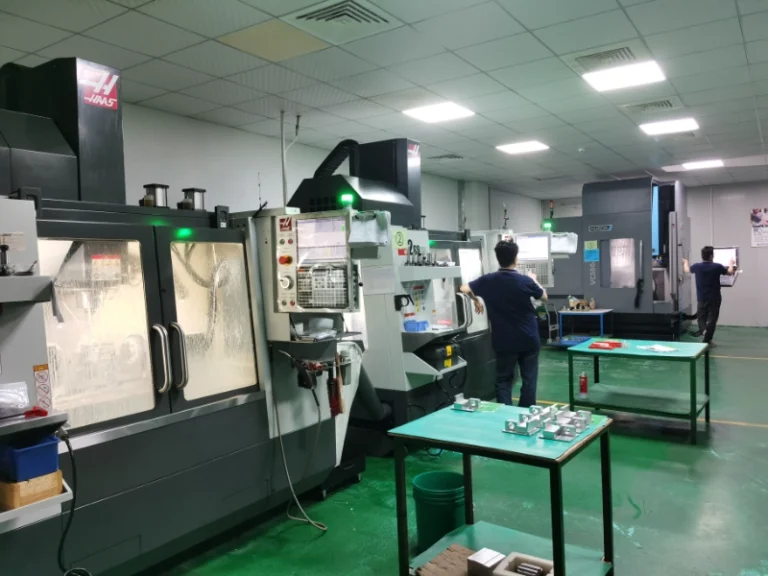 Hersteller von CNC-Bearbeitungsmaschinen in den USA