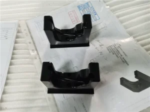 5 assi cnc lavorazione pom parte (4)