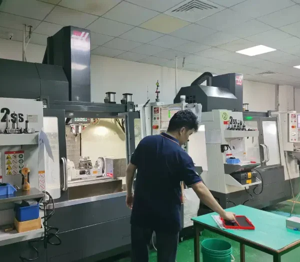 Рабочий кабинет 5-осевой обработки на станках с ЧПУ