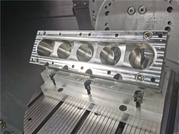Five-cylinder engine part 5 axis cnc machining (6)
