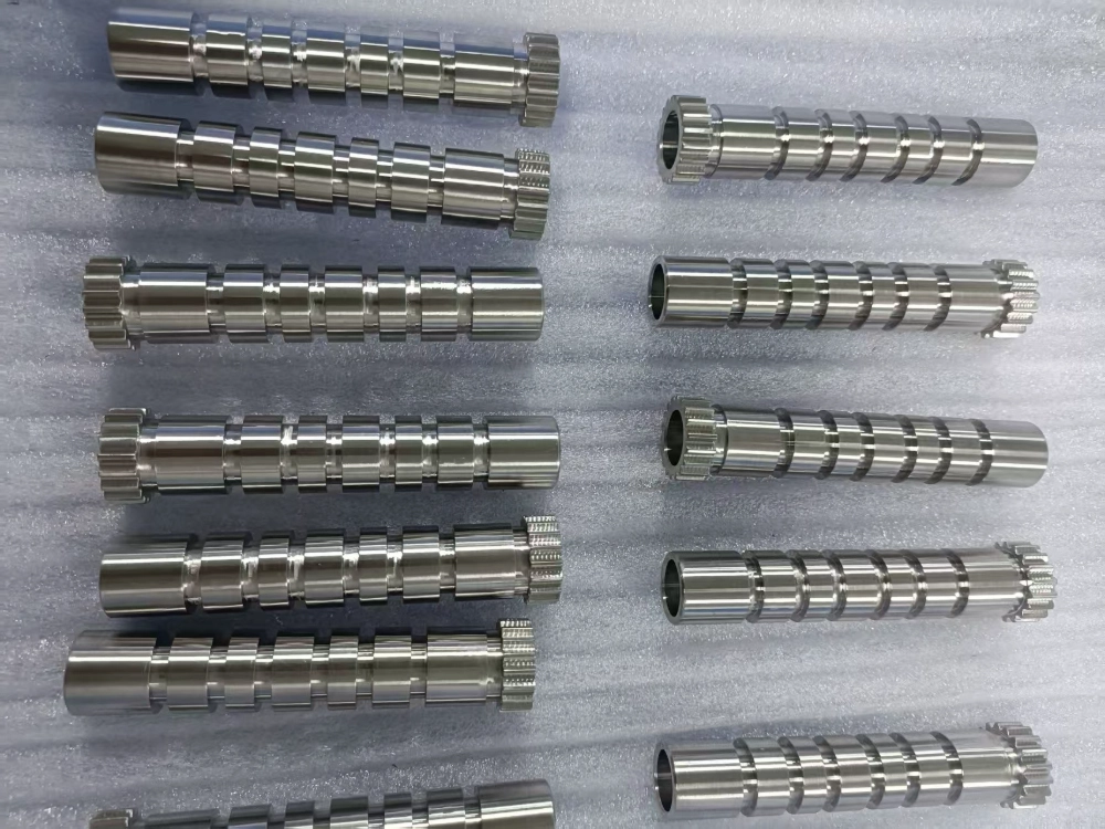 pièce de barre d'acier cnc