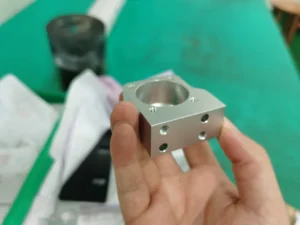 Read more about the article Choosing the Right Custom CNC Machining Manufacturer for High-Precision Parts