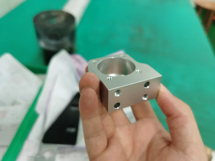 mecanizado cnc de piezas de aluminio