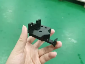 parte pom lavorata a cnc