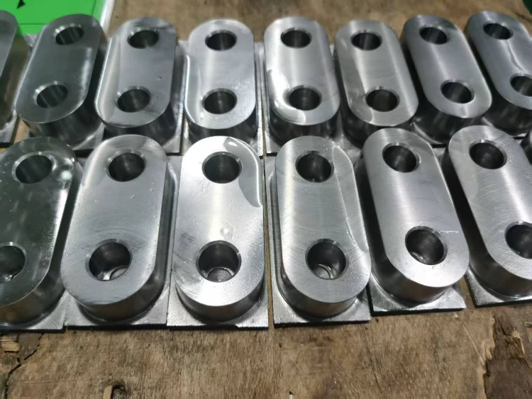 parte in acciaio inox lavorata a CNC