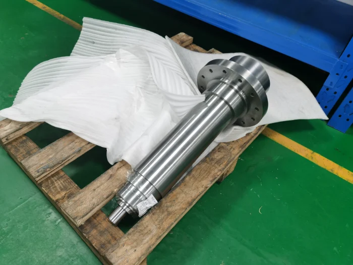 巨大シャフト部品のCNC加工