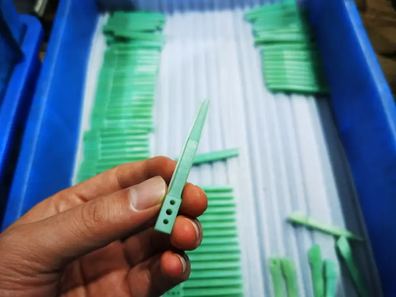 FR4 green color fiberglass resin precision part