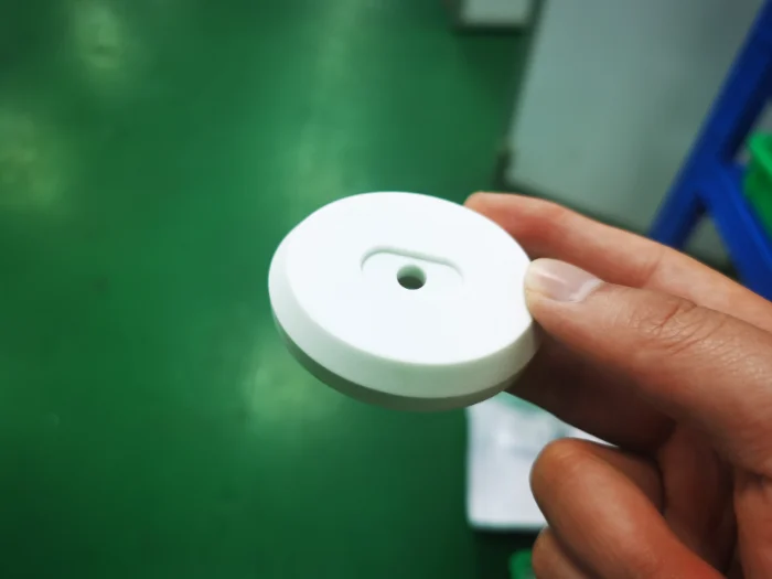 Lavorazione cnc PTFE vs Teflon