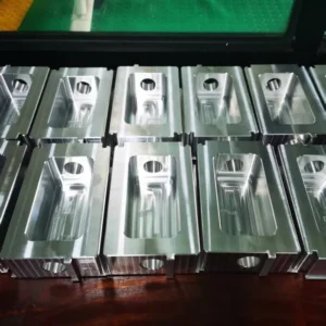 Pièces en aluminium 7085