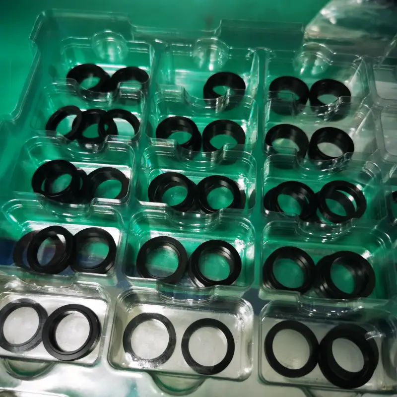 少量生産のCNC旋盤加工によるPOM部品