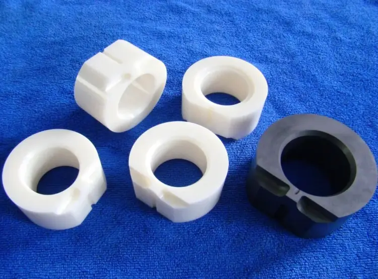 CNC-gefreesde PTFE-bus
