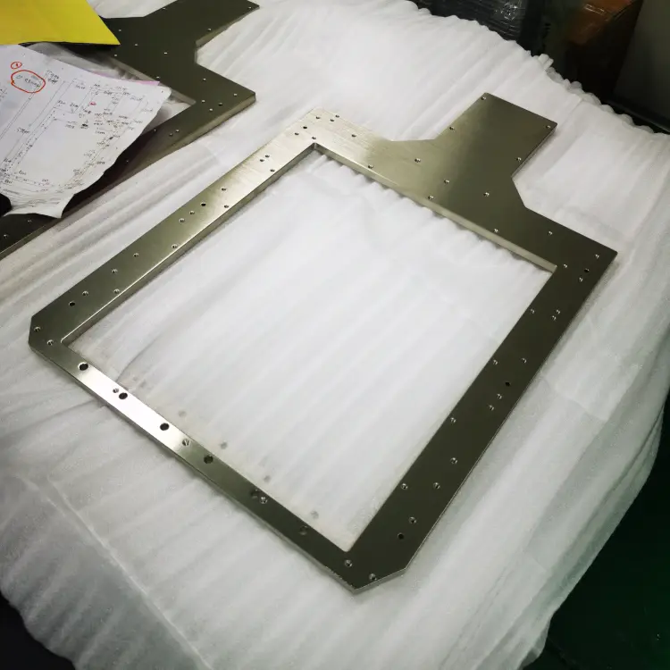 Polished stainless steel component