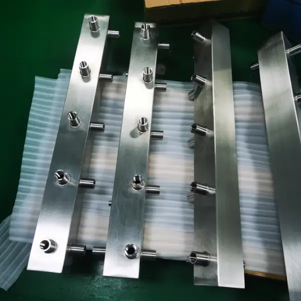 Custom 316L stainless steel water manifold