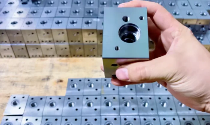 Steel hydraulic valve block