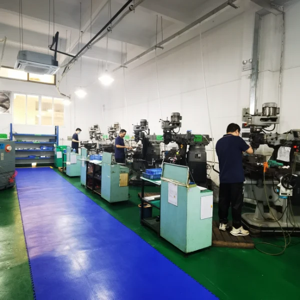 Manual milling machine