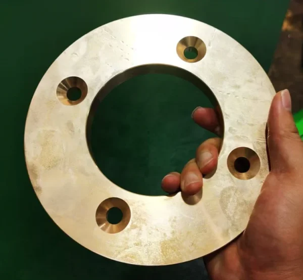 pièce en cuivre au béryllium usinée en cnc