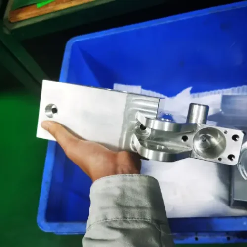 side view of cnc machining 7050 aluminum parts