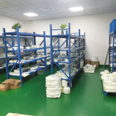 Werkstatt für die Verpackung von CNC-gefrästen Teilen